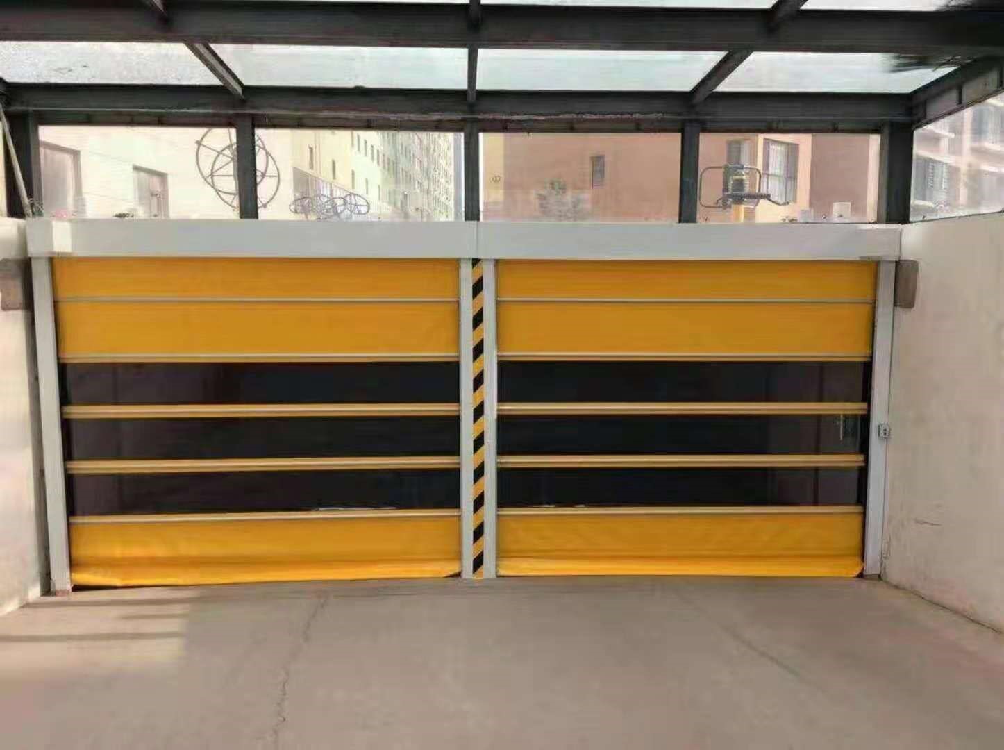 PVC快速卷簾門-遙控式